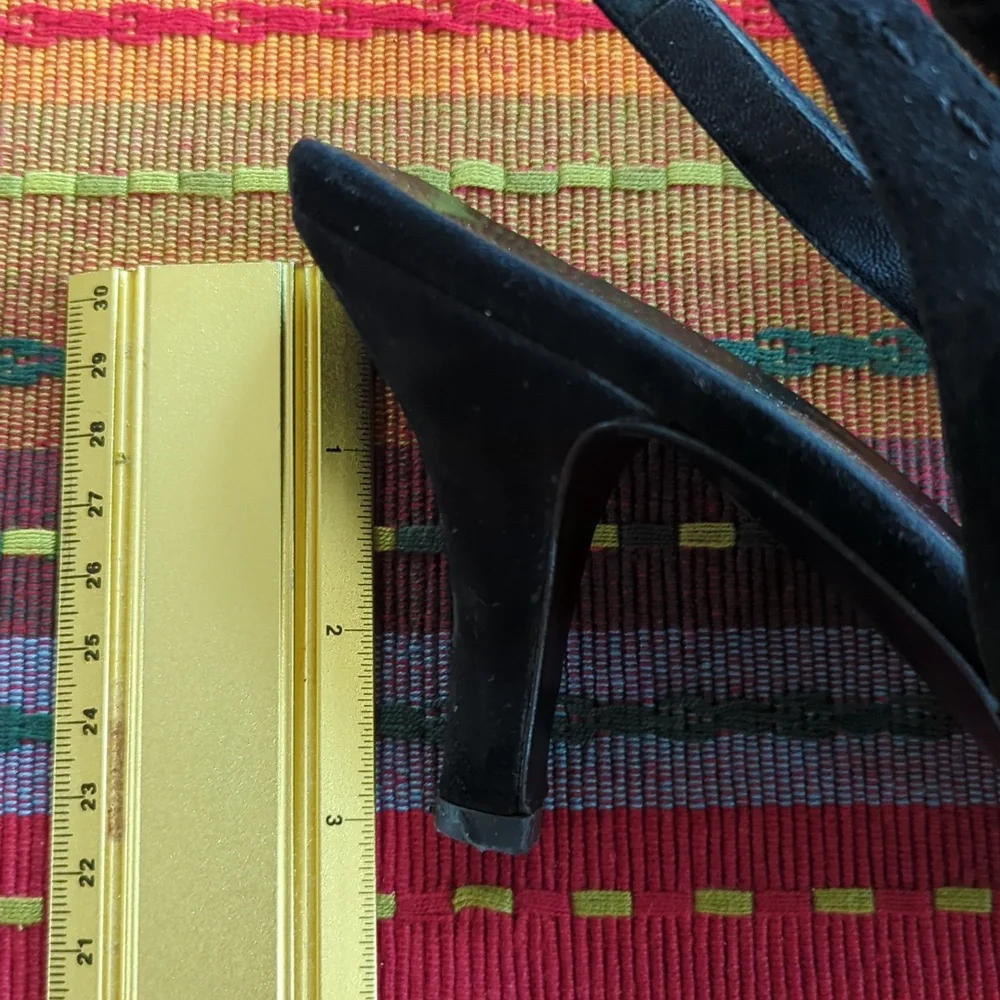 Via Spiga Black Slingback Shoe. Size 8 - Picture 3 of 5